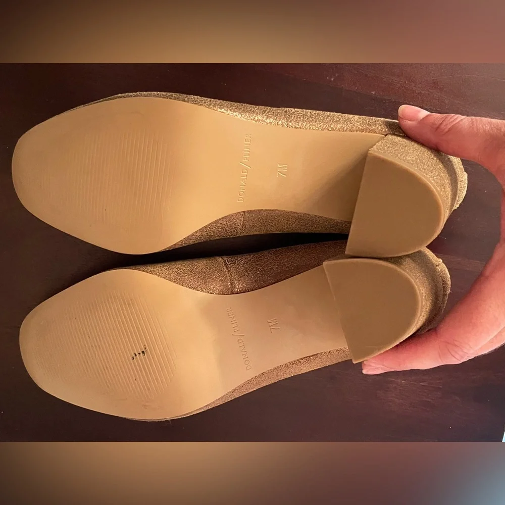 NWOT Donald J Pliner Women's Parris Metallic Block Heel Pumps, Bronze/Gold SZ 7M - Picture 6 of 7